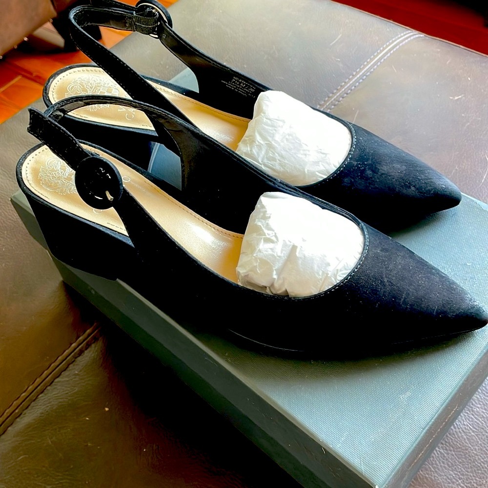 VINCE CAMUTO slingback pump black velvet. NWT size 36
